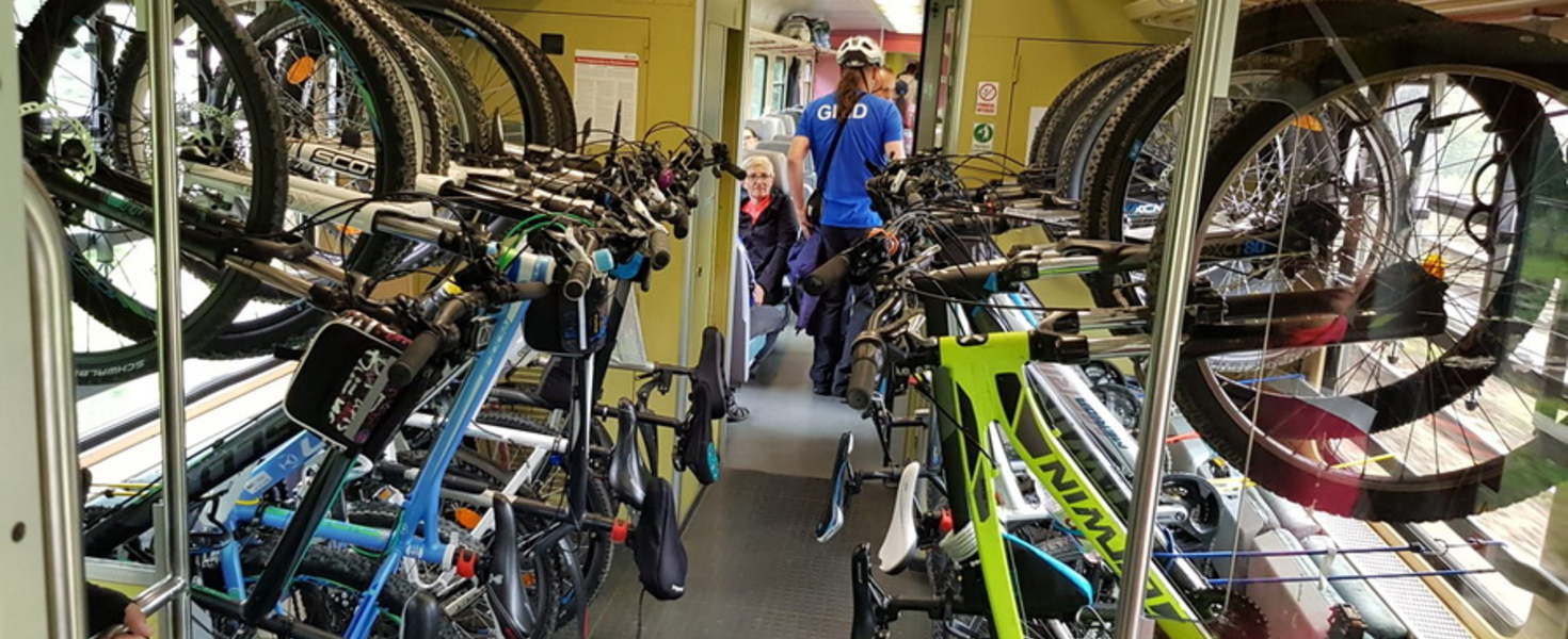 Vonatjáratot indított egy magán vasúttársaság a kerékpáros turisták kérésére a Nagyvárad–Barátka vonalon